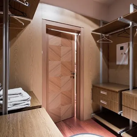 On Gagarin Plato 5/3 Apartment Odesa
